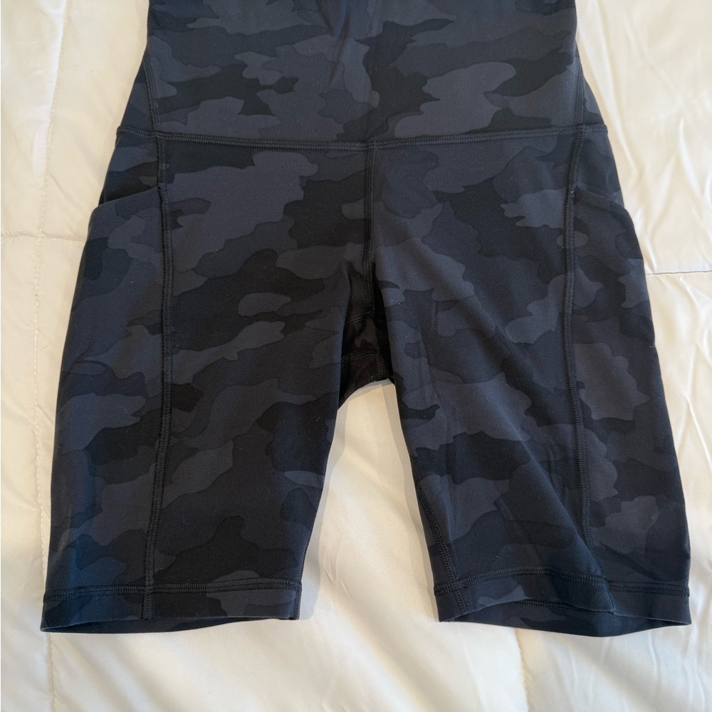 lululemon align athletic Black Camo Bike Shorts size 6